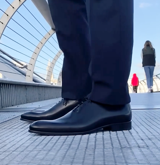 Classic Wholecut Oxford – Black