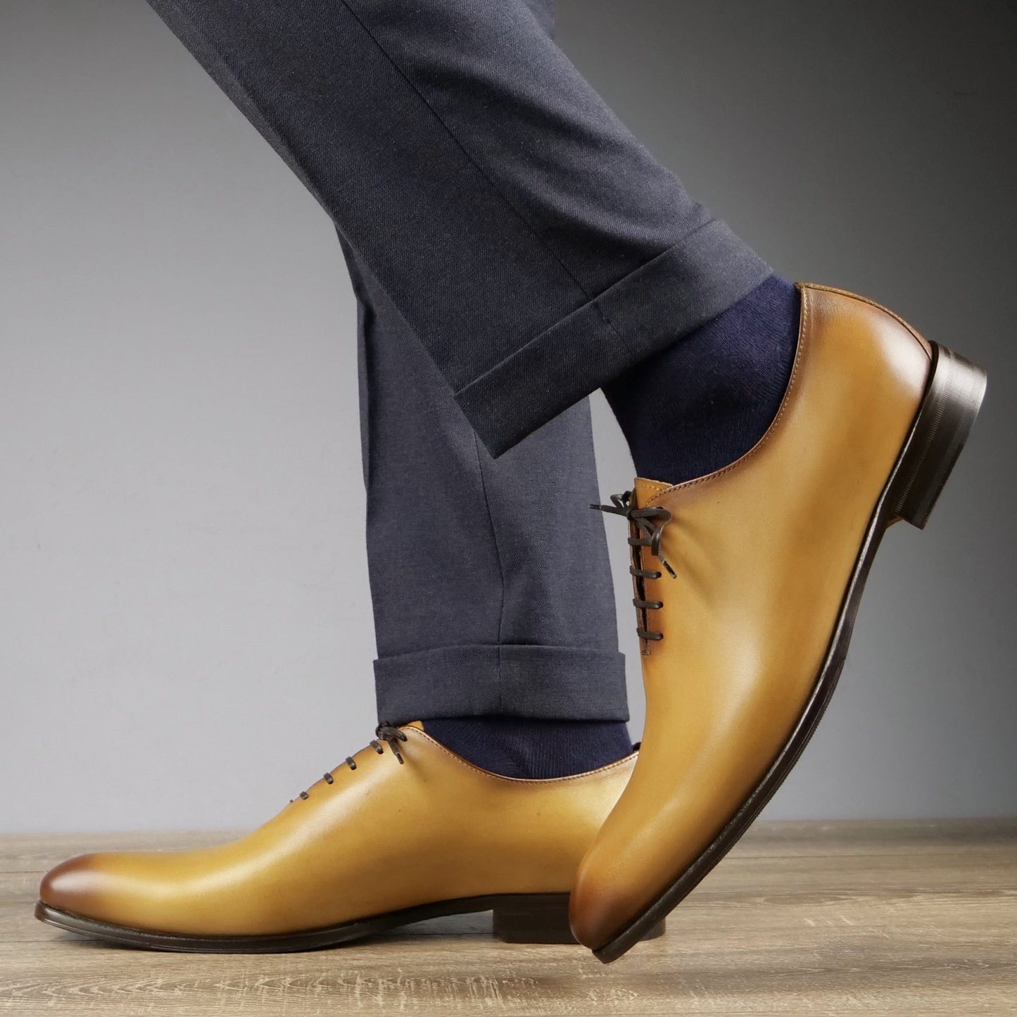 Classic Wholecut Oxford Almond Tan